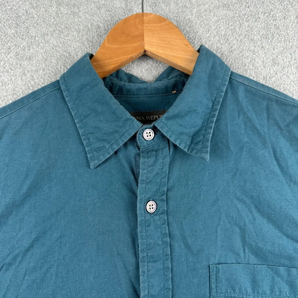 Banana Republic Button Down Shirt Mens M Classic Teal Long Sleeve Cotton